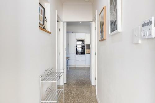 Entire Serviced Apartment With Wifi And Hot Tub