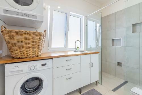 Entire Serviced Apartment With Wifi And Hot Tub