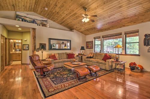 Cozy Show Low Cabin With Fire Pit Golf And Hike!