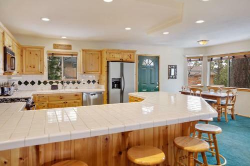 Alameda Castle #2104 By Big Bear Vacations