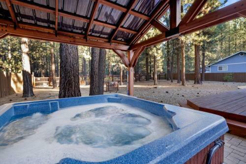 Big Bear Frontier #1943 By Big Bear Vacations