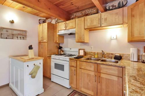 Cali Bear Cabin #2081 By Big Bear Vacations