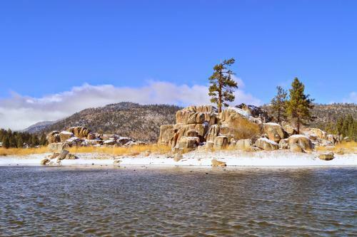 Bow Canyon Escape