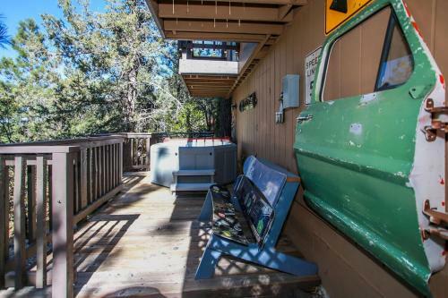 Cozy Bear Lookout #1778 By Big Bear Vacations