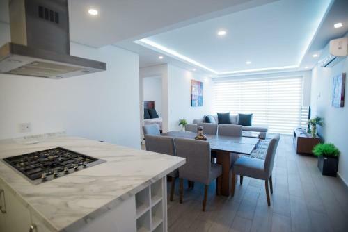 Real View Towers W208 By Casago