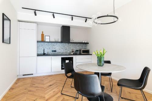 Hilltop Apartments - Wilmsi Villa