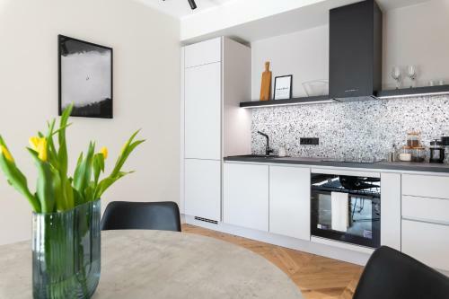 Hilltop Apartments - Wilmsi Villa