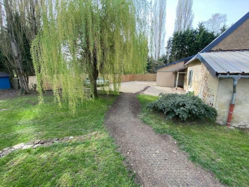 Maison Proche Du Circuit / Garage, Parking, Jardin