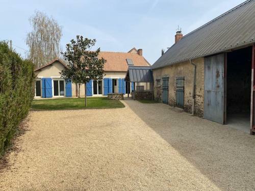 Maison Proche Du Circuit / Garage, Parking, Jardin