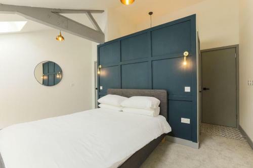 Modern 2bedroom Apartment On Marina