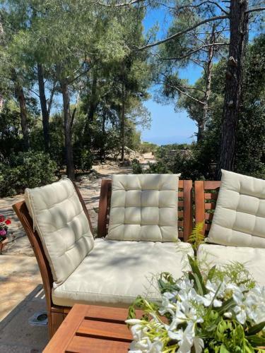Mira Villas, Corinth