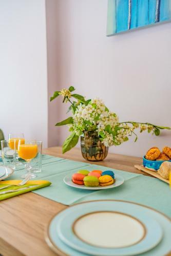 Arie's 1 Bedroom Apartment