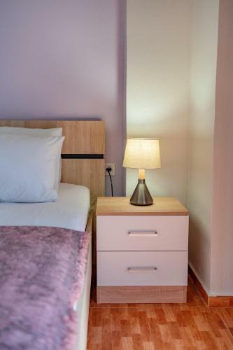 Arie's 1 Bedroom Apartment