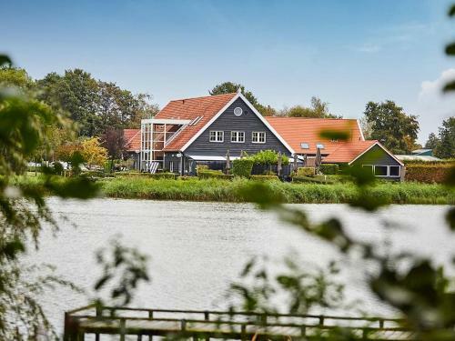 Coy Holiday Home With Large Garden, In Zeeland