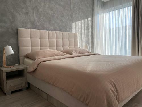 Greenbay Apartment With Free Parking