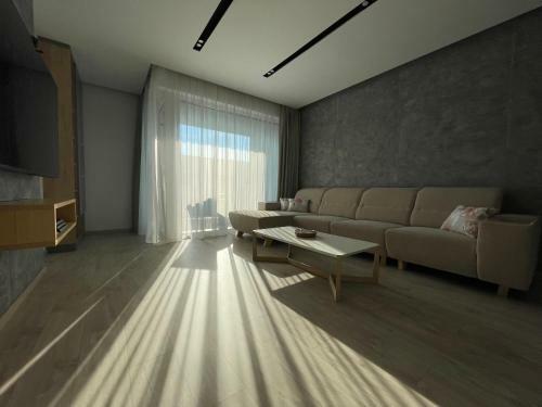 Greenbay Apartment With Free Parking