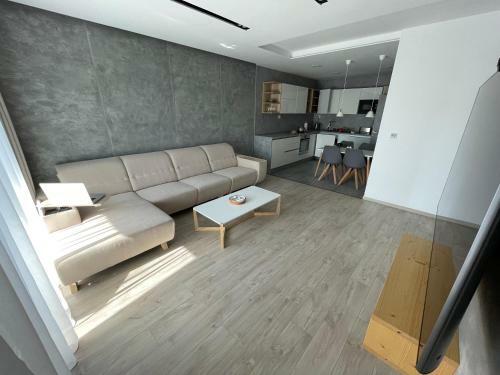 Greenbay Apartment With Free Parking
