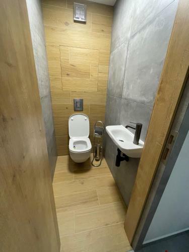 Greenbay Apartment With Free Parking