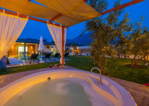 Conservative Villa With Jacuzzi At Fethiye By Solo Villa