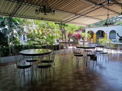 Hotel Las Acacias