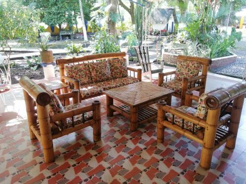 Hotel Las Acacias
