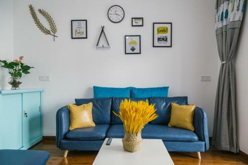 Locals Apartment House 41