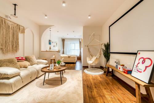 Locals Apartment House 45