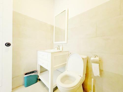 Luxury Lombok Villa Near Epicentrum Mall