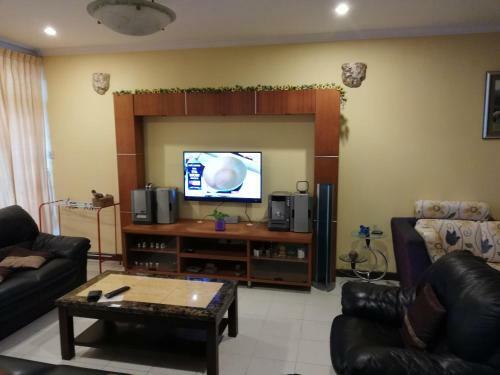 Apartamento Riverine Emerald Condominium