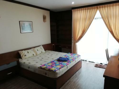Apartamento Riverine Emerald Condominium