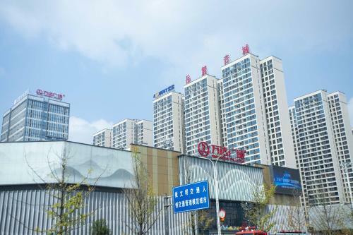 Locals Apartment House 46