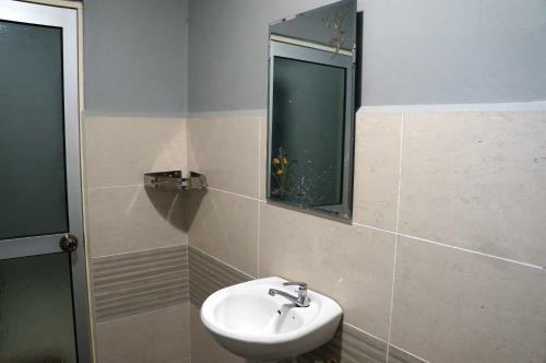 Hotel Oyo 90517 Kevno Homestay