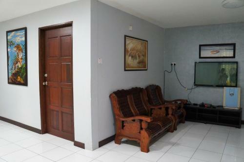 Hotel Oyo 90517 Kevno Homestay