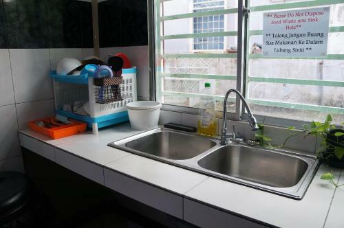 Hotel Oyo 90517 Kevno Homestay