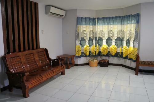 Hotel Oyo 90517 Kevno Homestay