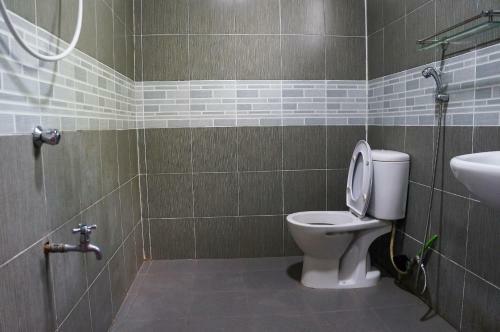 Hotel Oyo 90517 Kevno Homestay