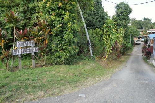 Hotel Oyo 90517 Kevno Homestay