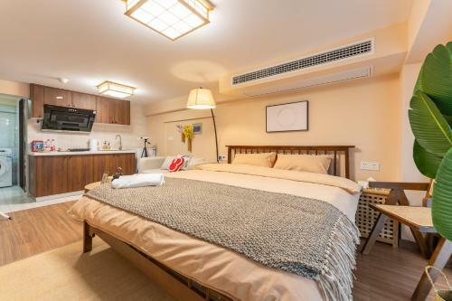 Locals Apartment Inn 38