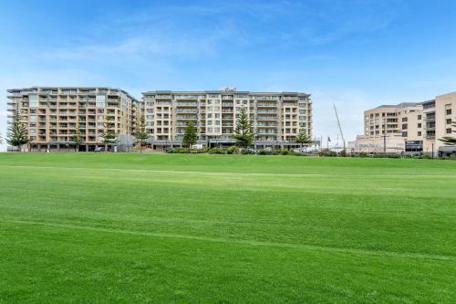 Glenelg Beach High Rise Apartment