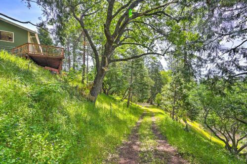 Apple Hill Home 10 Acres With Beautiful Views!