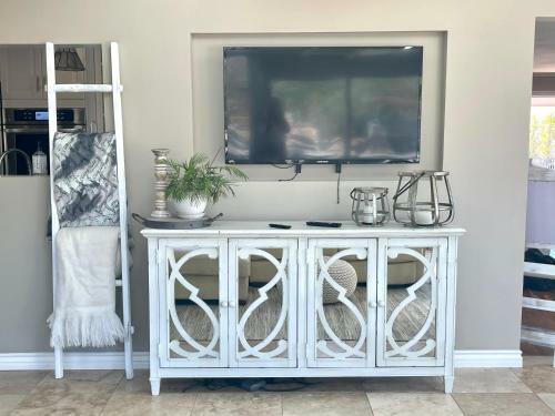 Staycation Secluded 3 Acre With Pool - Angel Ranch