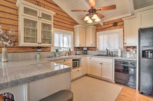 Charming Cabin With Views 1 Mi To Lake Gregory