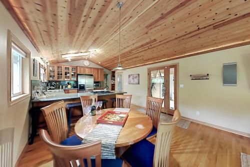 Bent River Bungalow