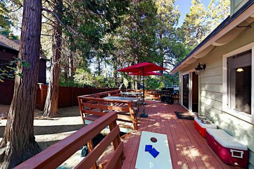 Grizzly Mountain Getaway