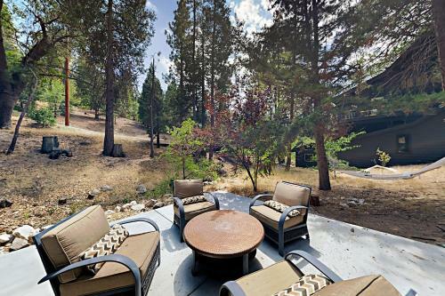 Paradise In The Pines