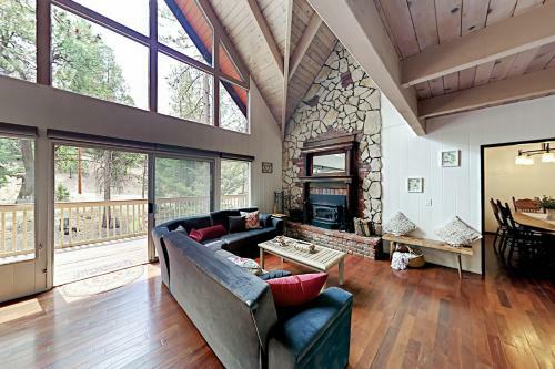 Paradise In The Pines