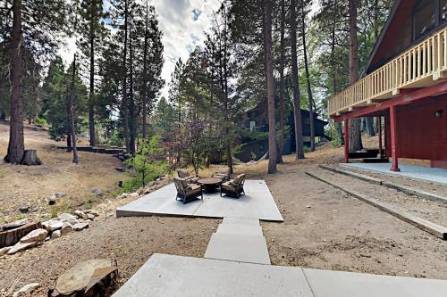 Paradise In The Pines