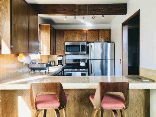 Vibey Mid-century A-frame W/ Patio & Zen Garden