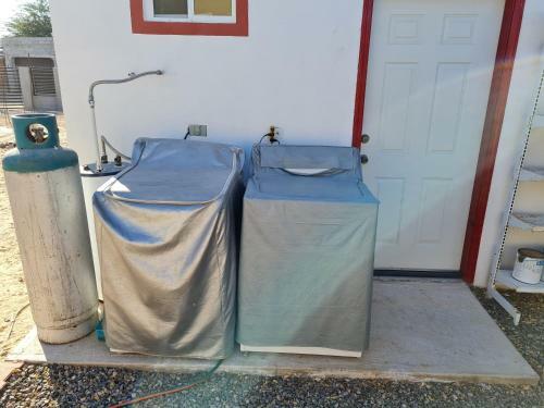 Very Secured House 7 Minutes From The Beach