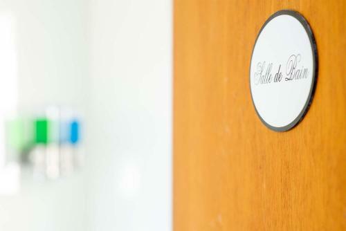 Hostal Rooms In Splendid Apartment With Parking-stunning Lake View